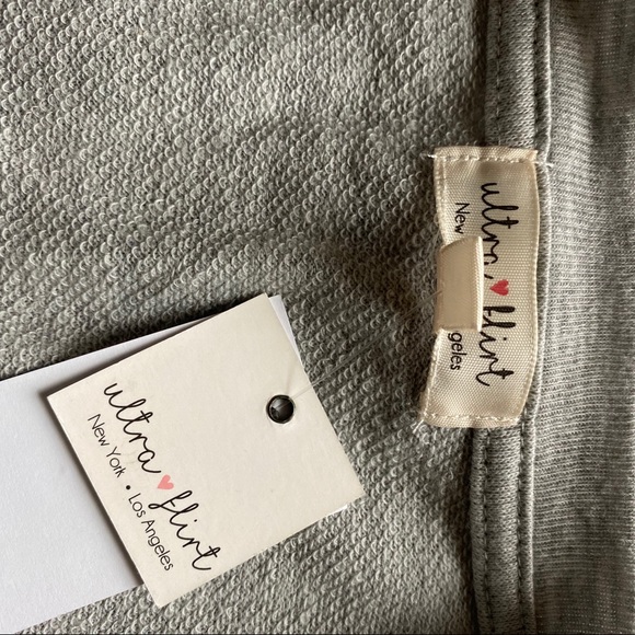 Ultra Flirt LongSleeve Sweatshirt Pearl Top Medium - Picture 5 of 9